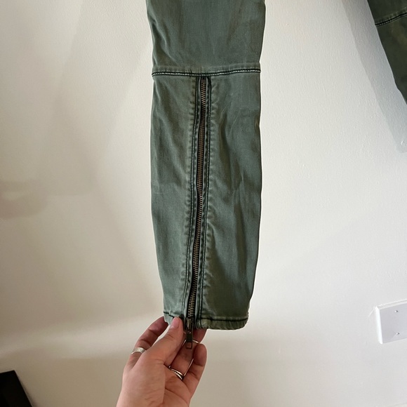 Free People Green Sueded Sateen Zipper Back Skinny Jeans Size 27 - Picture 5 of 7